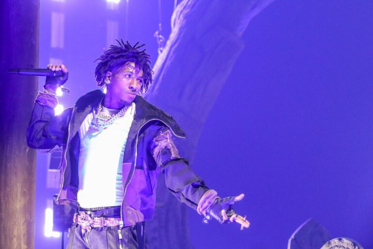 Yaya Mayweather dit que YoungBoy Never Broke Again pourrait être un modèle : « Cette carte faciale mange Boo »