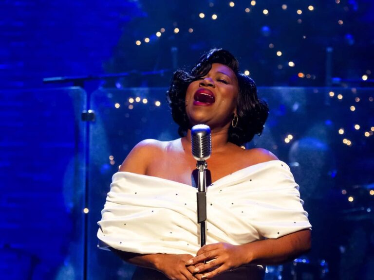 Une nuit joyeuse et sainte dans « Santa Claus Is Comin » : A Motown Christmas Revue »