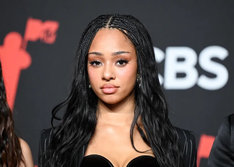 Toutes les célébrités qui ont soutenu Manon suite à l&rsquo;annonce de la pause de KATSEYE (Mise à jour)