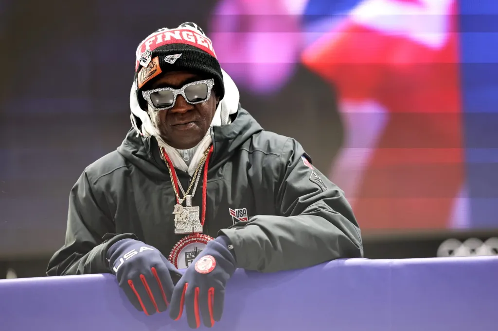 Flavour Flav lance GoFundMe pour soutenir l'équipe américaine de hockey féminin après sa médaille d'or