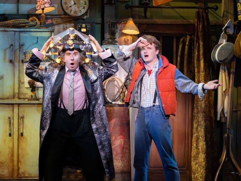 La comédie musicale « Retour vers le futur » fait le bonheur du public à l&rsquo;Hippodrome