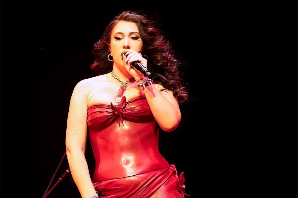 Une vague de violence au Mexique entraîne l'annulation de concerts de Kali Uchis et d'autres après la mort du baron de la drogue