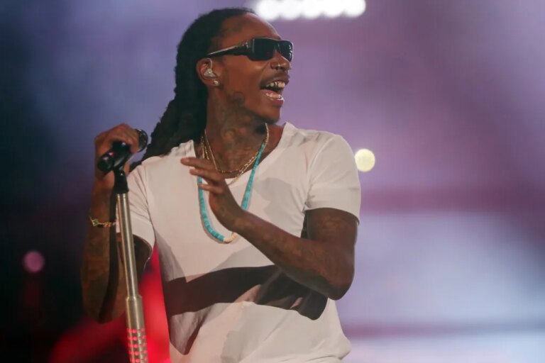 Wiz Khalifa partage un hommage émouvant après la mort de son père