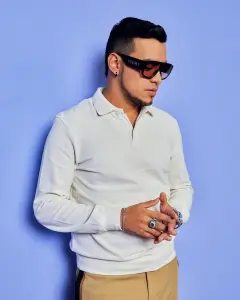Yeison Jimenez au stand photo de la Billboard Latin Music Week 2024 au Fillmore Miami Beach le 15 octobre 2024 à Miami Beach, Floride.