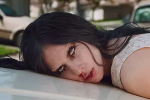 Lady Gaga dans le "Maladie" vidéo musicale.