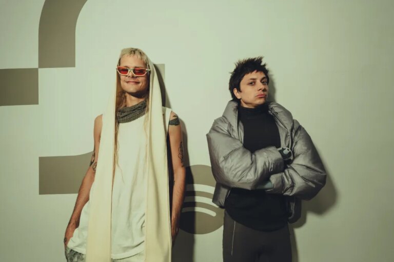 CA7RIEL et Paco Amoroso donnent vie aux « esprits libres » au NYC Spotify Show et à d&rsquo;autres moments édifiants de la musique latine