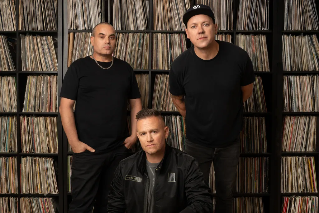 Alors que Hilltop Hoods termine sa plus grande tournée à ce jour, les légendes du hip-hop australien réfléchissent à la « créativité en dehors de la créativité »