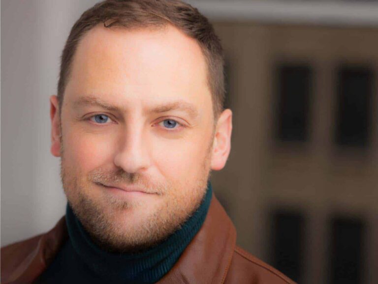 Arena Stage accueille Darren Johnston en tant que directeur artistique associé