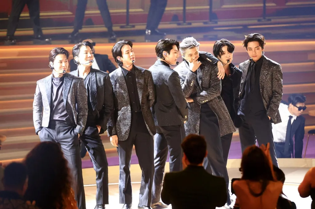 BTS répond aux questions des fans en ligne avant l'album "Arirang"