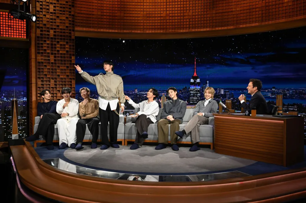 Découvrez l'enregistrement du "Tonight Show" de BTS, des peurs des fans à Jimmy Fallon Angling pour devenir "le 8ème membre"