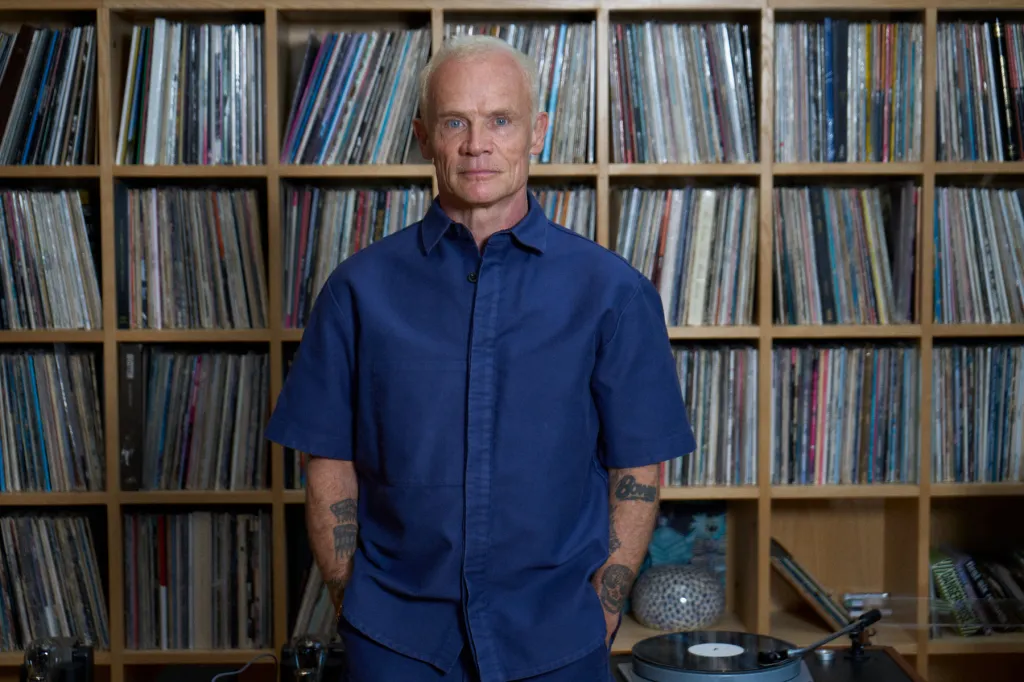 Flea se prépare pour son premier album solo « Honora » : diffusez-le maintenant