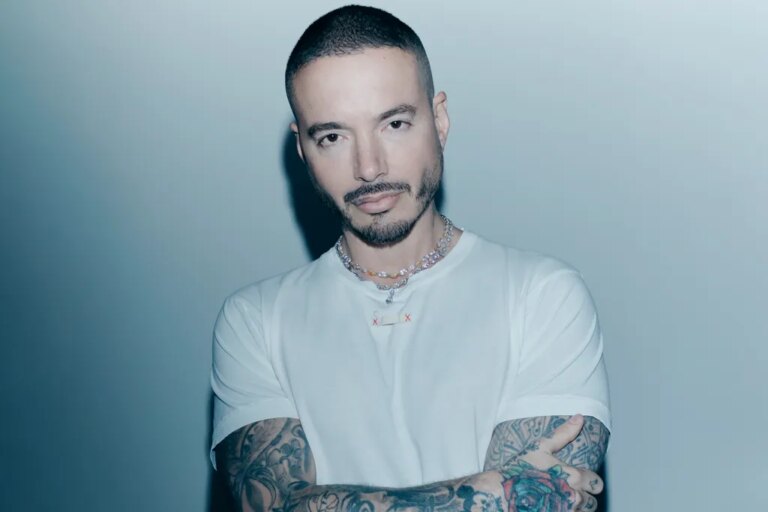 J Balvin atteint un record de 40ème place au classement Latin Airplay : « Cela signifie beaucoup »