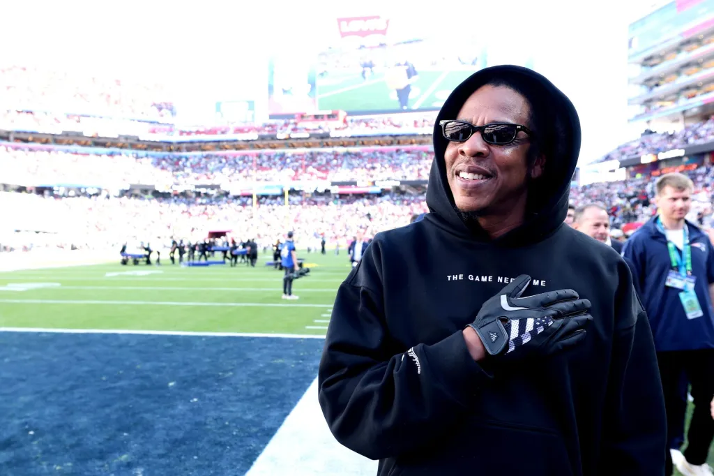 Jay-Z annonce deux spectacles au Yankee Stadium pour célébrer les anniversaires de "Reasonable Doubt" et "The Blueprint"