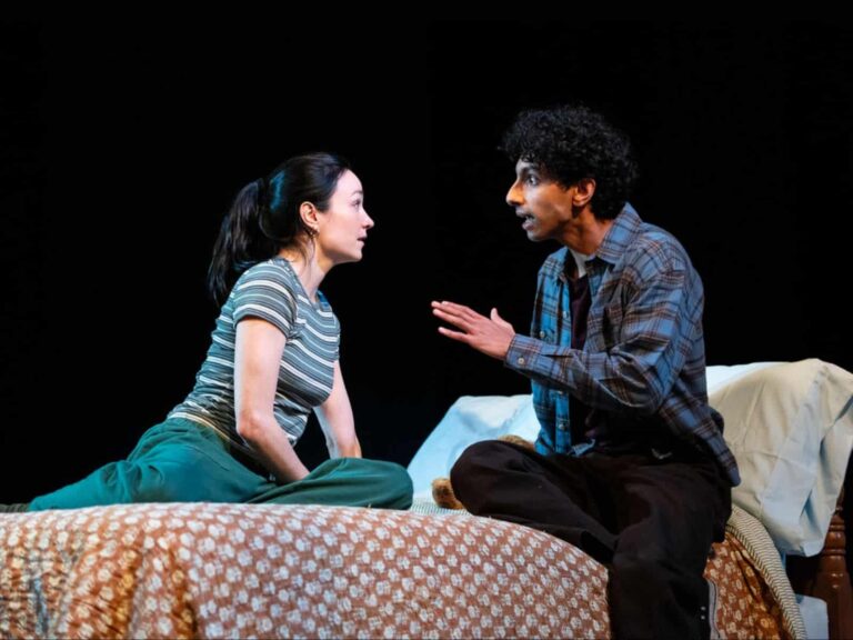 La vie émotionnelle d&rsquo;une femme avec trois hommes rappelée dans l&rsquo;exquis « Jonah » au Studio