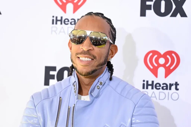 Ludacris parle de l&rsquo;organisation à nouveau des iHeartRadio Music Awards, du fait d&rsquo;être considéré comme un monument musical et de la façon de réussir en tant qu&rsquo;artiste prometteur