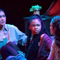 « Pillow Fortress » du Peregrine Theatre est une mise en garde et un réconfort pour les jeunes femmes