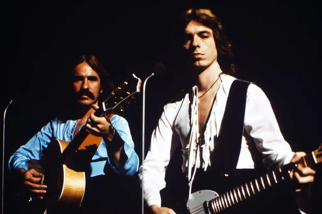 Rewind dans les charts : en 1976, les frères Bellamy se sont lancés dans le « flow » avec leurs débuts dans les charts country