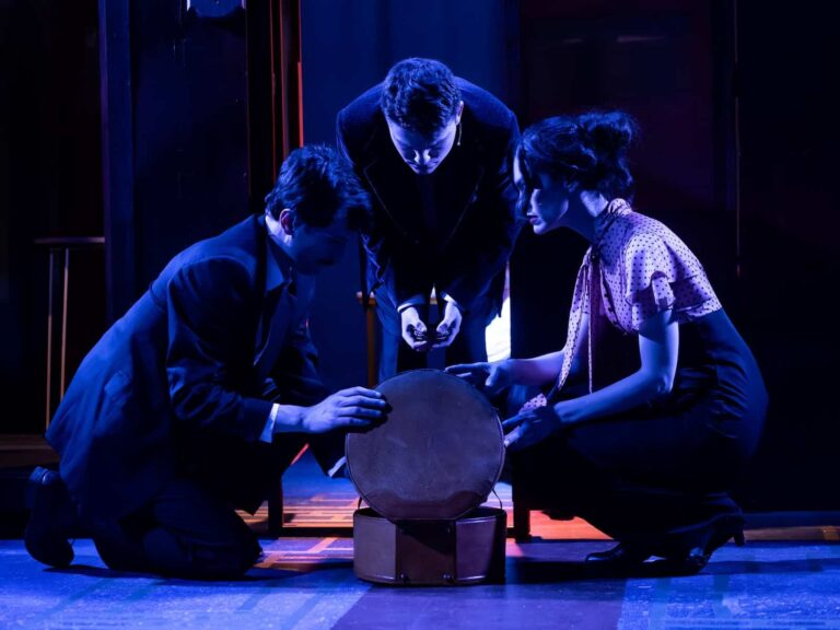 Un polar bien réalisé dans « Le Meurtre de l&rsquo;Orient Express » au Workhouse Arts Center