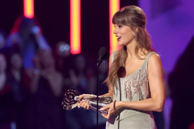 Voici les gagnants des iHeartRadio Music Awards 2026 : liste complète