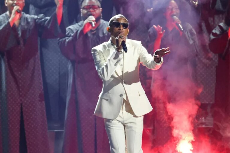 Chaque hit n°1 de Pharrell Williams au Billboard Hot 100