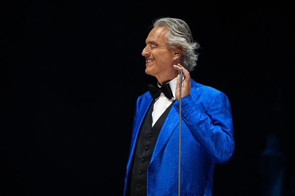 Andrea Bocelli et Los Angeles Azules célèbrent l&rsquo;opéra et la cumbia dans un spectacle historique au Zócalo de Mexico