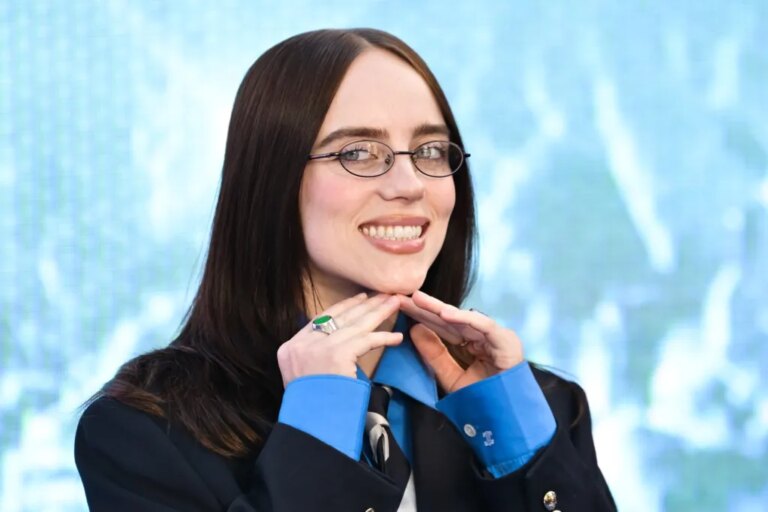 Billie Eilish a besoin d&rsquo;un nouvel album de Rihanna dans sa vie : « Si jamais elle fait R9… »