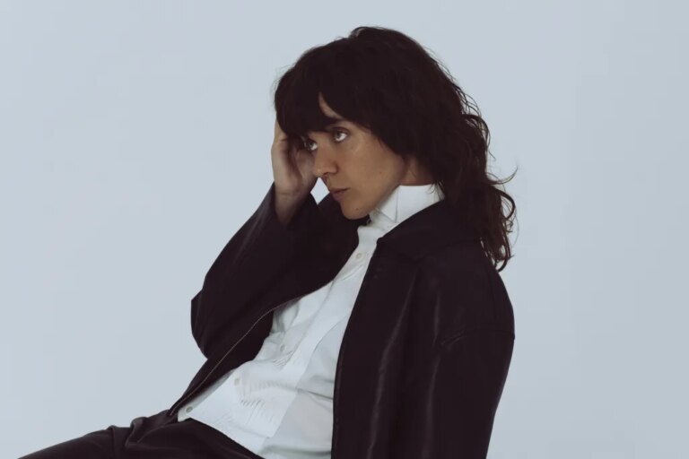 Courtney Barnett étend sa tournée «Creature of Habit» 2026 et ajoute le swing australien
