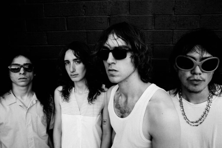 Geese annonce les dates de la tournée nord-américaine de Getting Killed Again en 2026