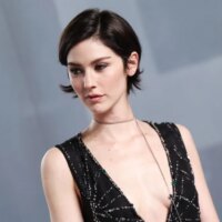 Gracie Abrams annonce que les morceaux bonus de « Daughter From Hell » sont disponibles « pour une durée limitée »