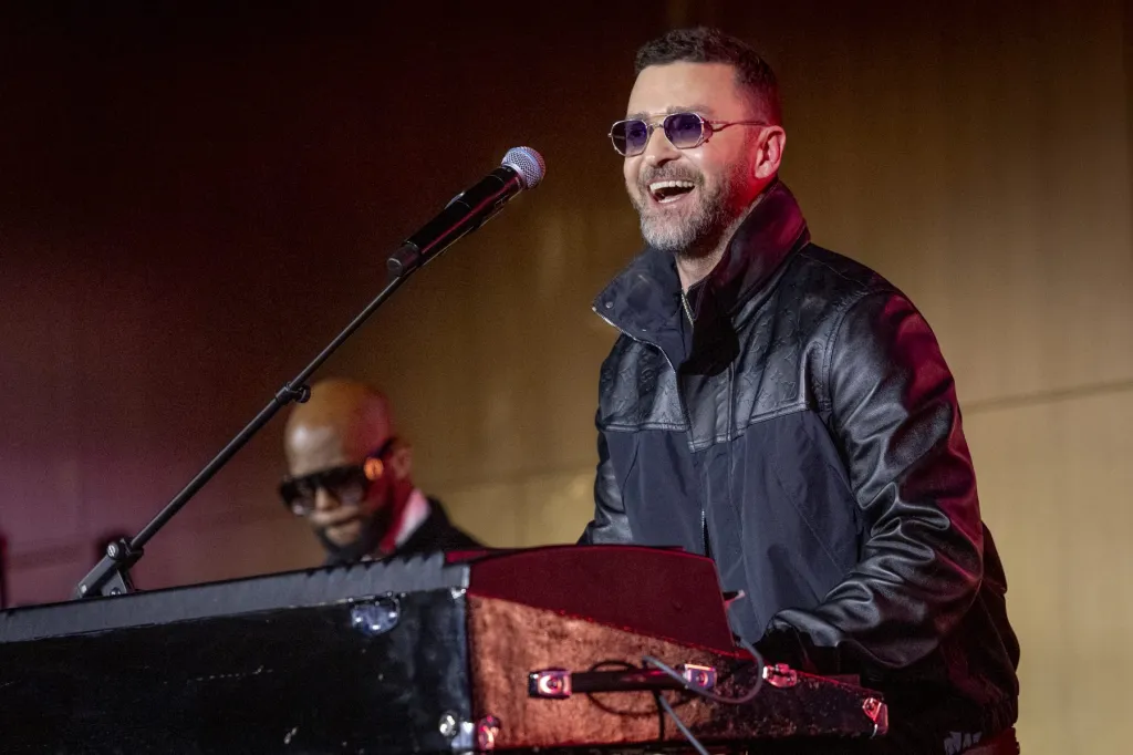 Justin Timberlake réagit à la reprise de "Cry Me a River" de Justin Bieber à Coachella : "Je suis fier de toi - et tu devrais être fier de toi aussi"