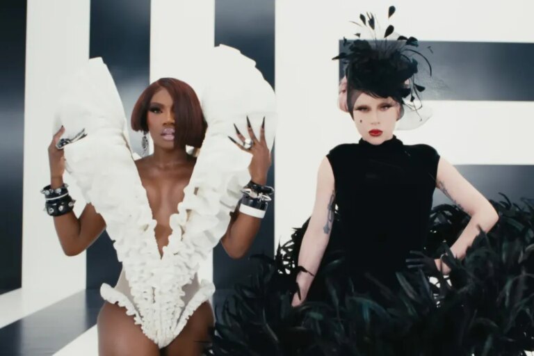 Lady Gaga et Doechii sont « nées pour le défilé » dans la vidéo avant-gardiste de la collaboration « Le Diable s&rsquo;habille en Prada 2 »