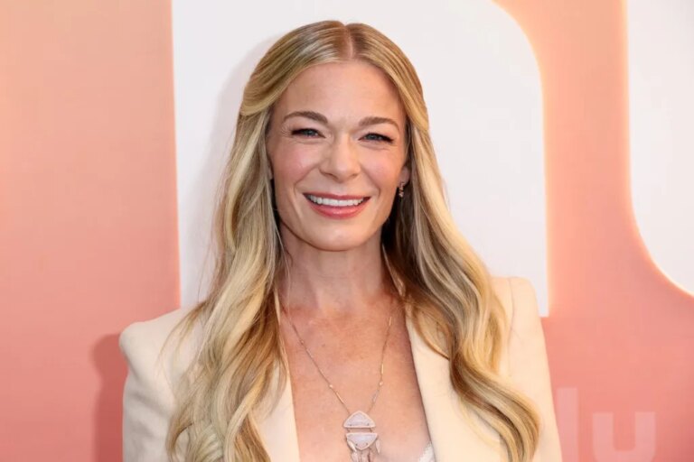LeAnn Rimes obligée de reporter deux spectacles en raison d&rsquo;une « grave maladie »