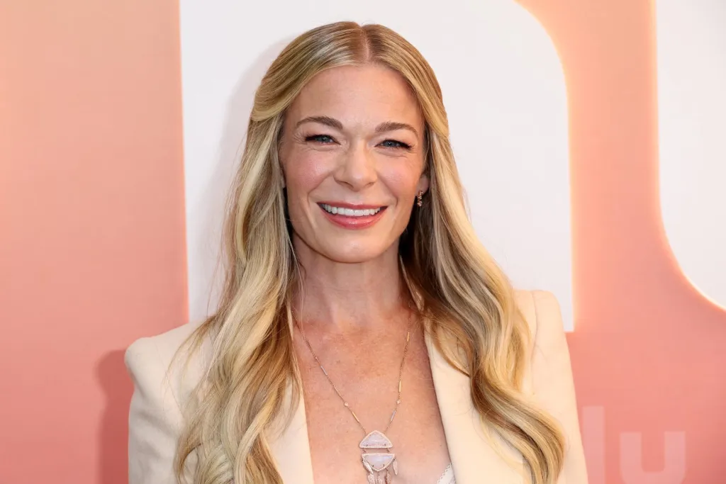 LeAnn Rimes obligée de reporter deux spectacles en raison d'une « grave maladie »