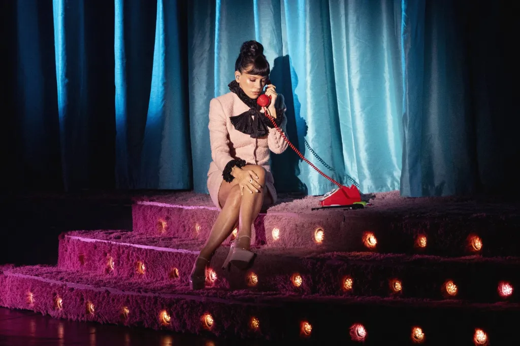 Lily Allen fait le retour de « West End Girl » au concert à guichets fermés du Radio City Music Hall : 5 meilleurs moments