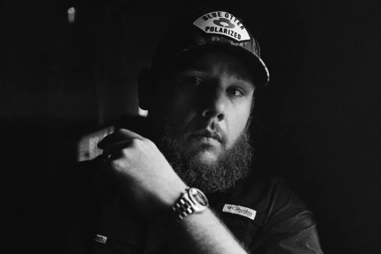 Luke Combs entre à nouveau dans l&rsquo;histoire aux numéros 1 et 2 du classement Country Airplay