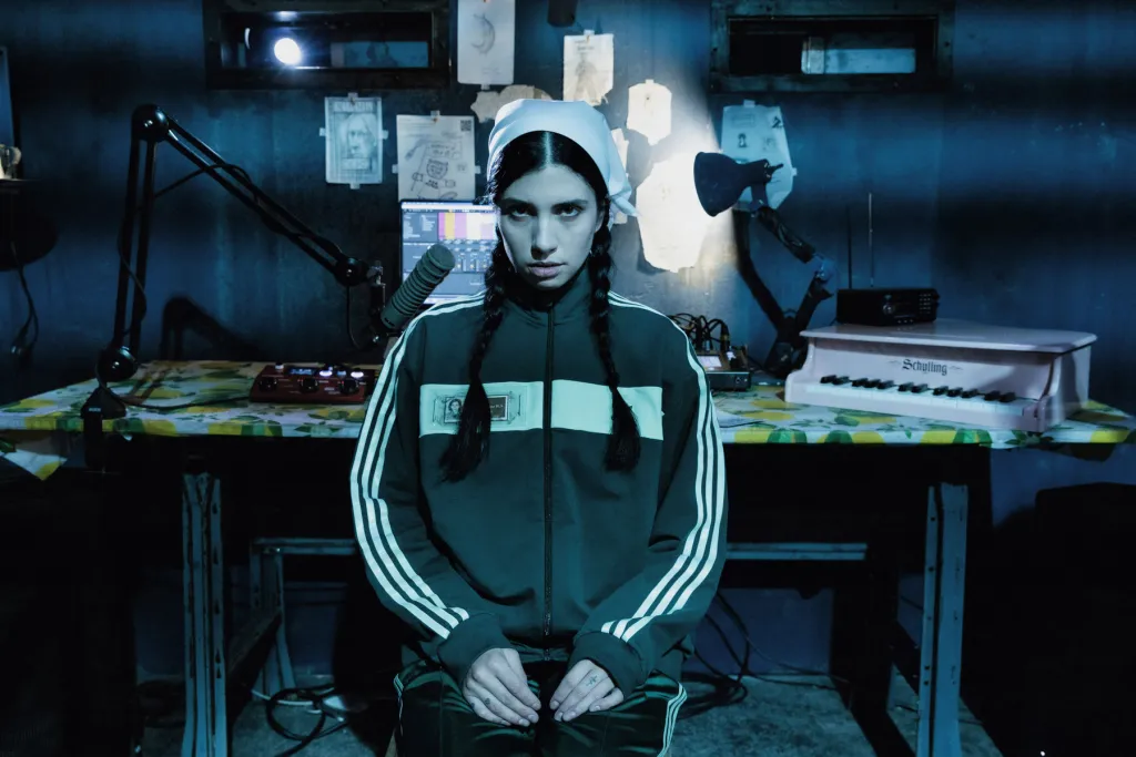 Nadya des Pussy Riot inculpée et ajoutée à la « liste des personnes recherchées » en Russie