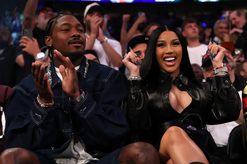 Stefon Diggs assiste au concert de Cardi B 2 mois après avoir déclenché des rumeurs de rupture