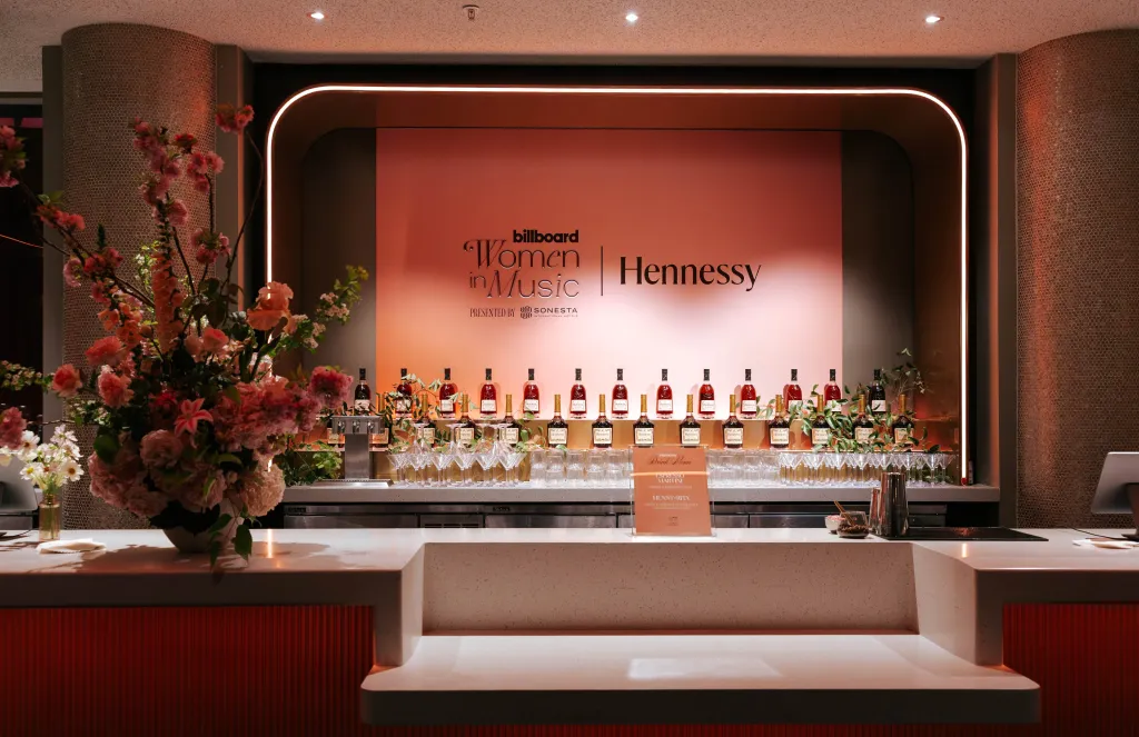 Hennessy porte un toast au Billboard Women in Music 2026 : voir les photos