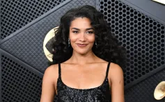 Olivia Dean à la 68e cérémonie des GRAMMY Awards qui s'est tenue à la Crypto.com Arena le 1er février 2026 à Los Angeles, en Californie.