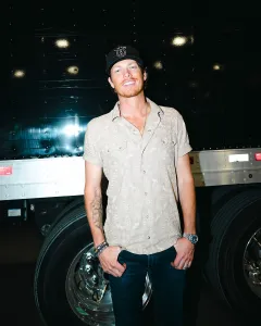 George Birge au festival iHeartCountry 2026 qui s'est tenu au Moody Center le 2 mai 2026 à Austin, Texas.