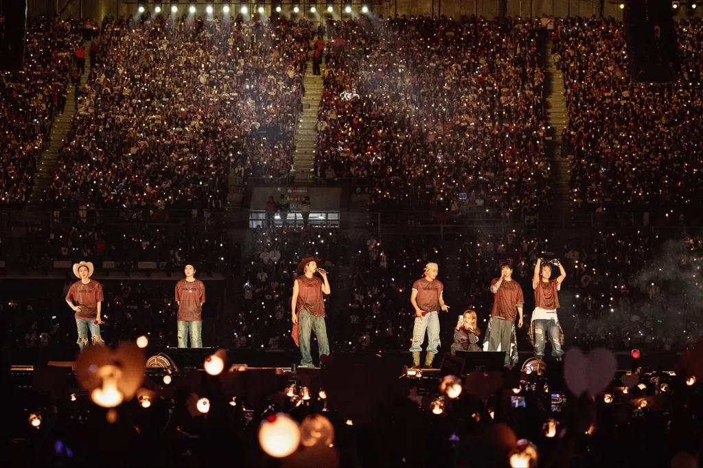 BTS fait vibrer le Mexique avec des tenues spéciales et des phrases en espagnol : "Vous savez vraiment comment vous amuser"