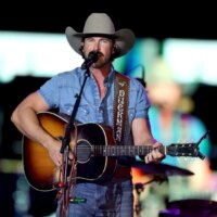 Riley Green anime une soirée en l&rsquo;honneur des vies inspirantes de l&rsquo;ACM avec Lauren Alaina, Randy Houser et plus : 5 moments forts