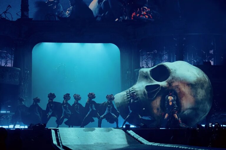 Lady Gaga établit un record de boxscore en milieu d&rsquo;année pour The Mayhem Ball avec 236 millions de dollars bruts