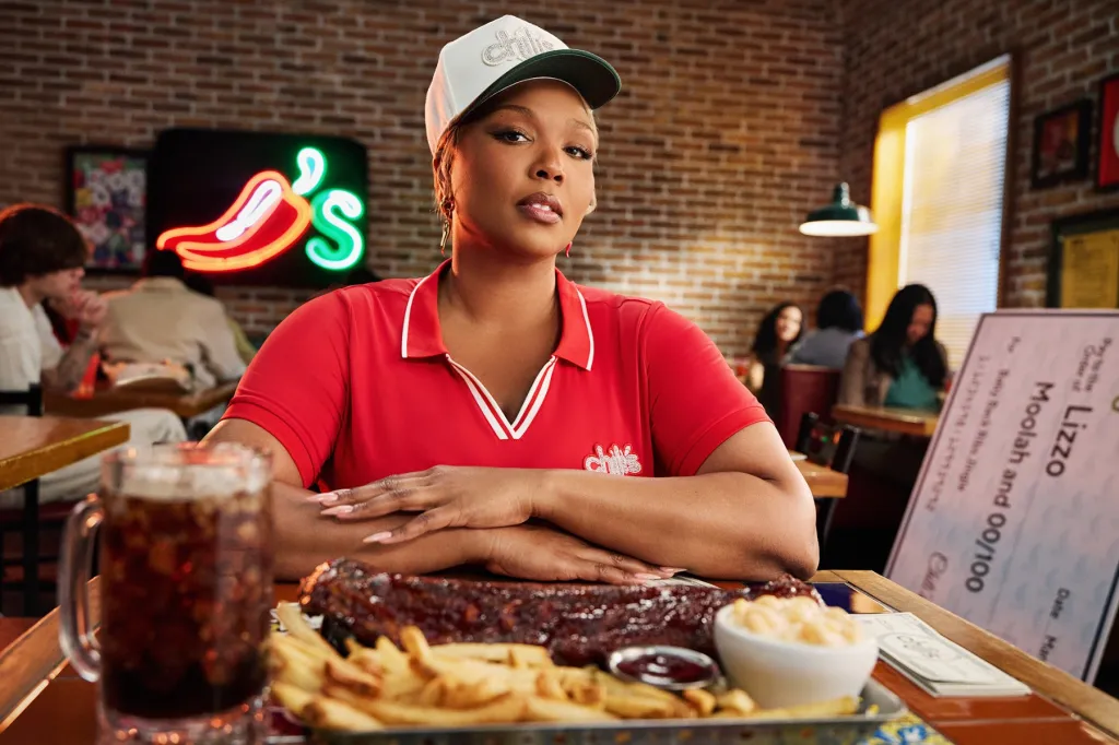 Comment Lizzo est passée du statut de végétalien au nouveau visage des côtes levées au chili : "Je suis la personne idéale pour cela"