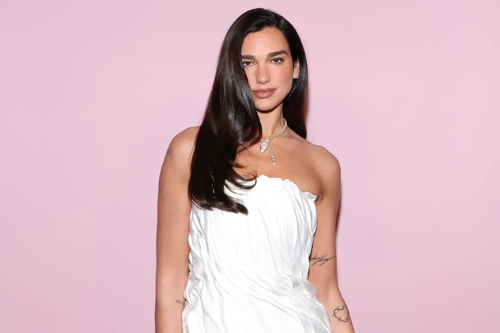 Dua Lipa poursuit Samsung pour 15 millions de dollars pour « exploitation commerciale non autorisée » de son image sur des téléviseurs