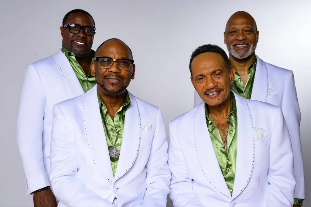 Four Tops à la recherche d'un redémarrage de Summer of Soul avec l'édition Deluxe de "Four Tops Live!" Album et possible doc, comédie musicale