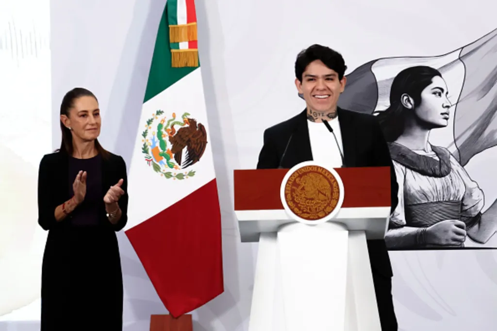 Junior H passe de Corridos Tumbados à « México Canta » : « Mes chansons n'ont pas toujours transmis un message positif »