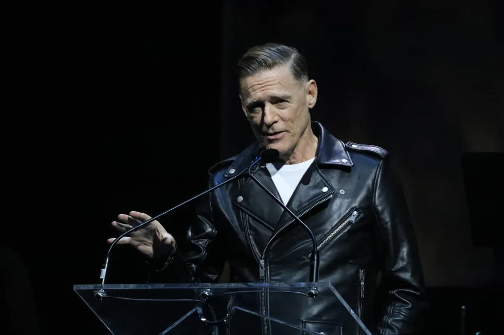 Le clip vidéo "(Everything I Do) I Do It For You" de Bryan Adams dépasse le milliard de vues sur YouTube
