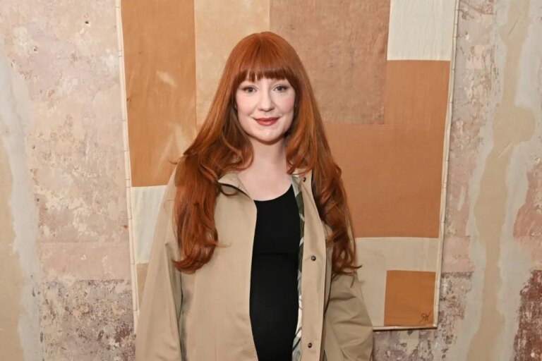 Nicola Roberts de Girls Aloud accueille son premier bébé avec son fiancé Mitch Hahn