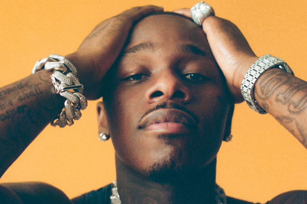 "Pop Dat Thang" de DaBaby atteint la première place du classement des chansons de rap chaudes